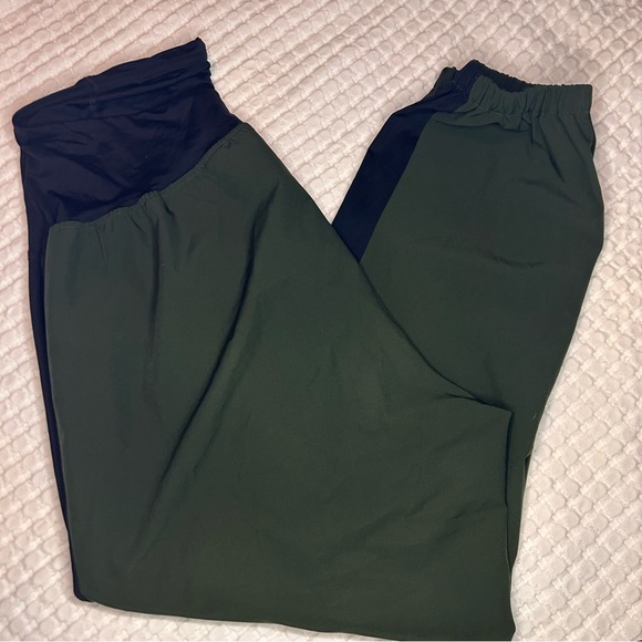 Isabel Maternity by Ingrid & Isabel Olive Green Jogger Pants XL - Picture 3 of 8